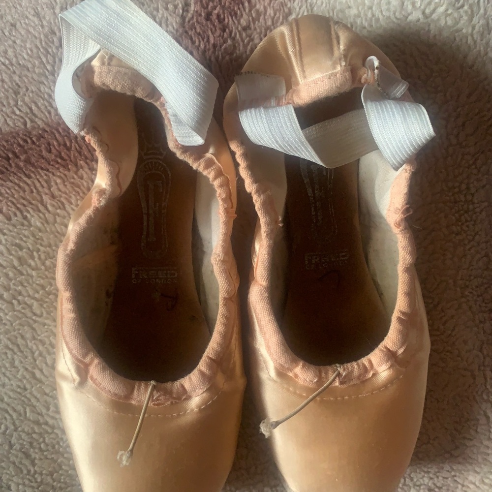Freed pointe shoes